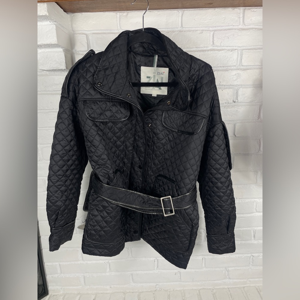ZIAI Black Quilted Belted Jacket Snap‎ Front Lightweight Coat Euro 42
